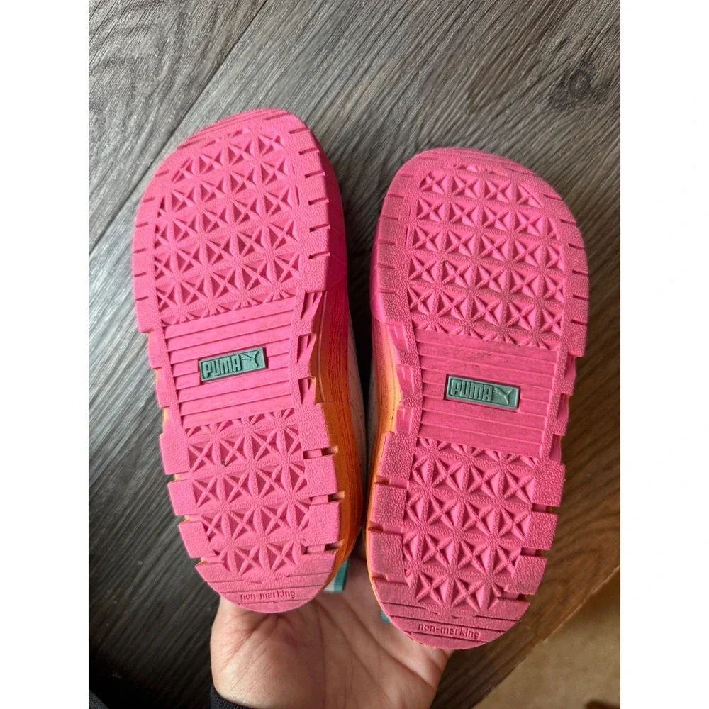 Puma Sneakers Toddler Girls White Pink Accent Casual Shoes‎ Size 9 C
